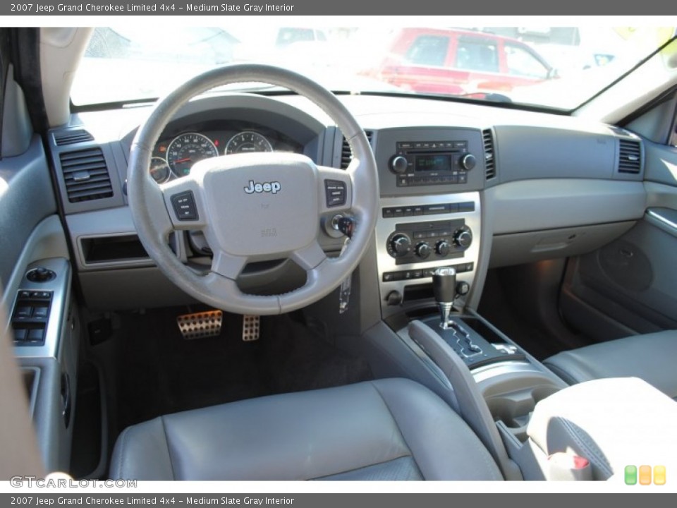 Medium Slate Gray Interior Photo for the 2007 Jeep Grand Cherokee Limited 4x4 #60688778