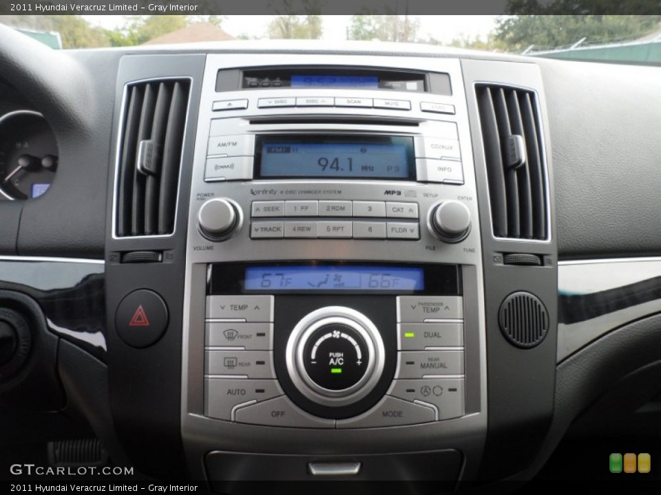 Gray Interior Controls for the 2011 Hyundai Veracruz Limited #60691619