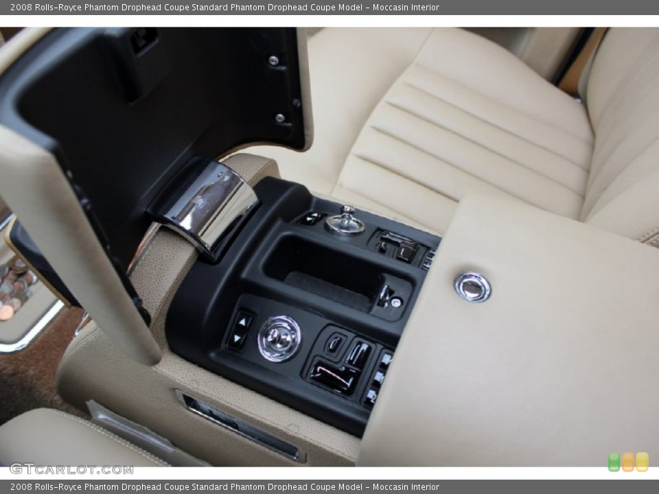 Moccasin Interior Controls for the 2008 Rolls-Royce Phantom Drophead Coupe  #60691838