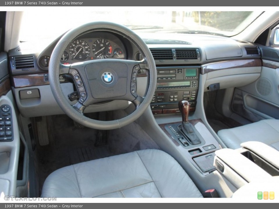 Grey Interior Dashboard for the 1997 BMW 7 Series 740i Sedan #60709950
