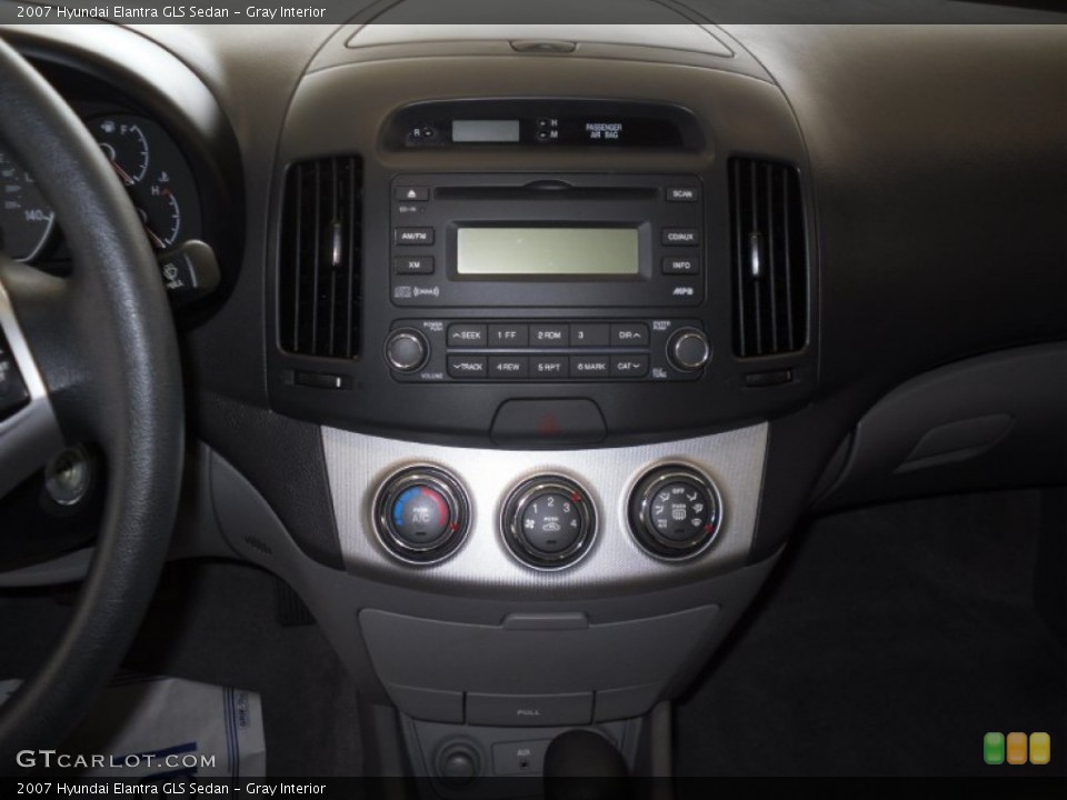 Gray Interior Controls for the 2007 Hyundai Elantra GLS Sedan #60732169