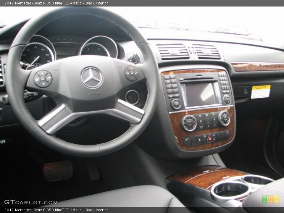 Black Interior Dashboard for the 2012 Mercedes-Benz R 350 BlueTEC 4Matic #60735005