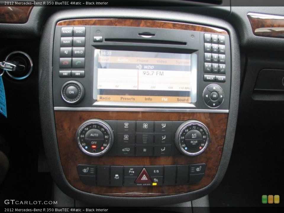 Black Interior Controls for the 2012 Mercedes-Benz R 350 BlueTEC 4Matic #60735031