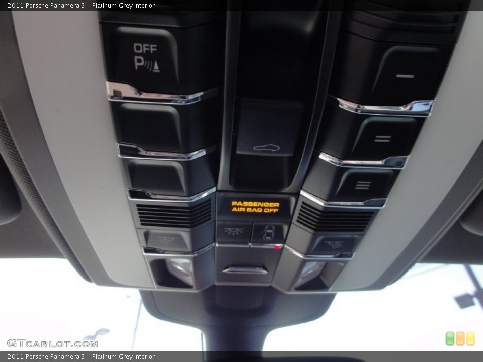 Platinum Grey Interior Controls for the 2011 Porsche Panamera S #60737494