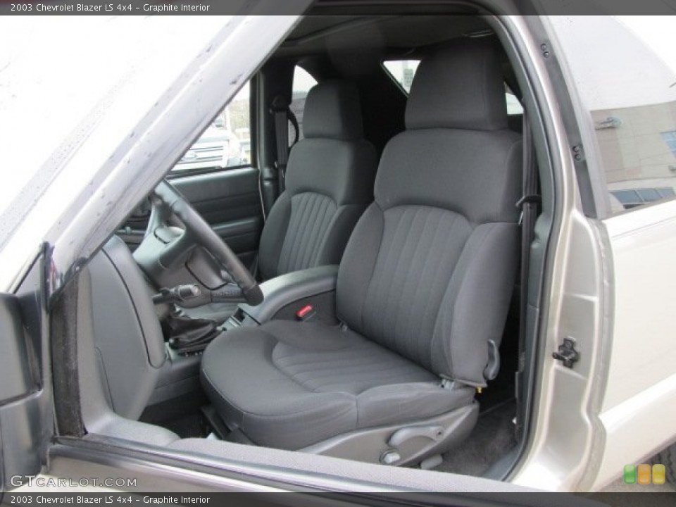 Graphite Interior Photo for the 2003 Chevrolet Blazer LS 4x4 #60738428
