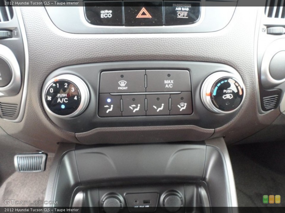 Taupe Interior Controls for the 2012 Hyundai Tucson GLS #60747461
