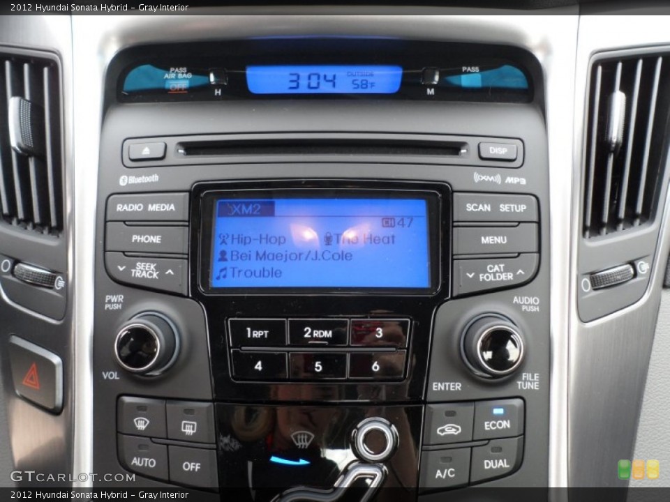 Gray Interior Controls for the 2012 Hyundai Sonata Hybrid #60751542