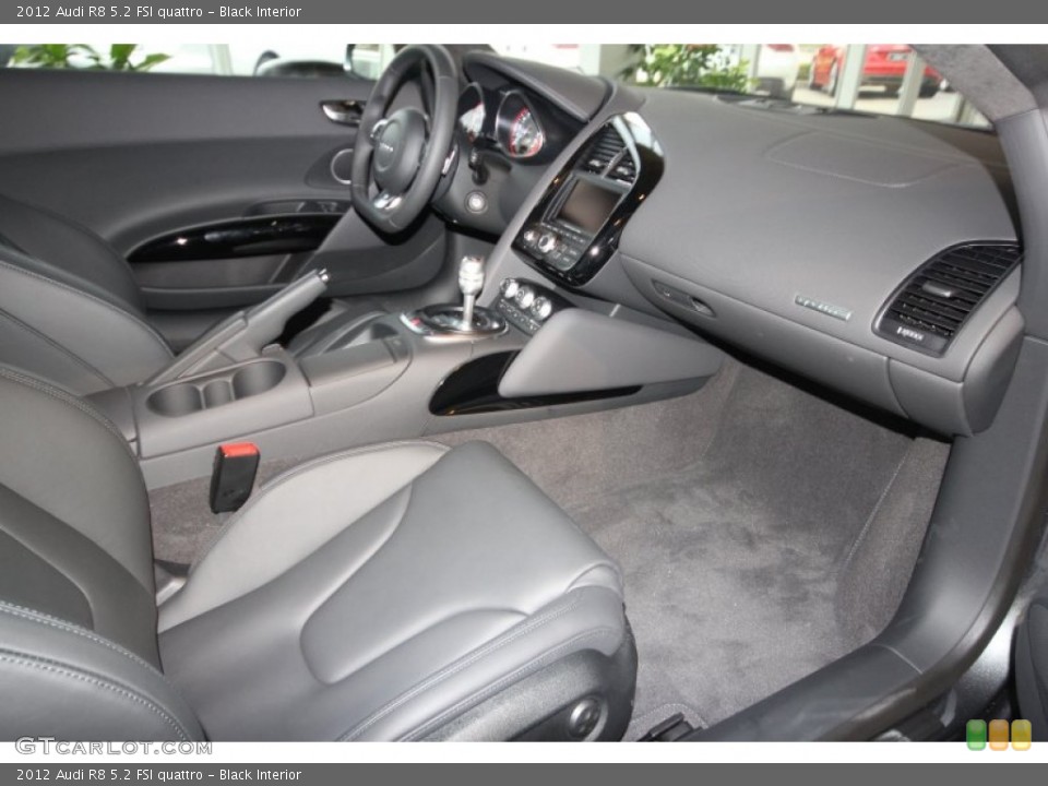 Black Interior Photo for the 2012 Audi R8 5.2 FSI quattro #60763088