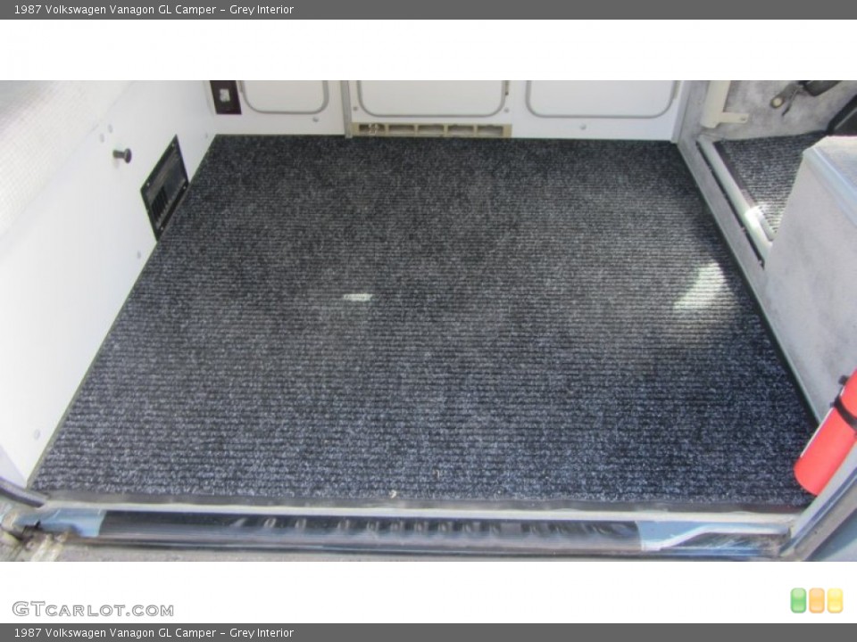Grey Interior Photo for the 1987 Volkswagen Vanagon GL Camper #60764714