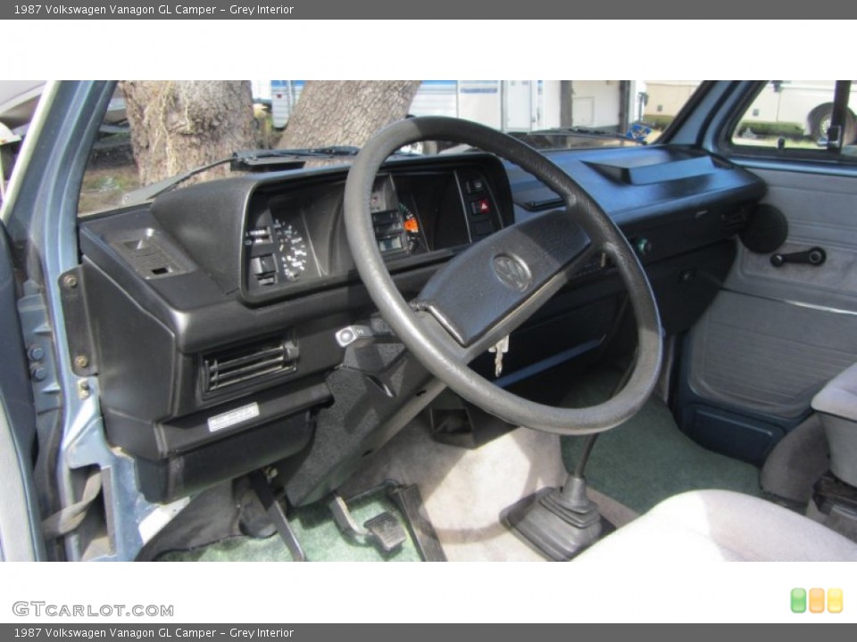 Grey Interior Photo for the 1987 Volkswagen Vanagon GL Camper #60764918