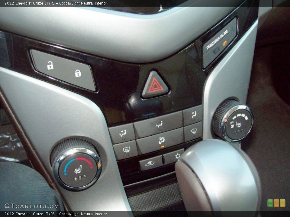 Cocoa/Light Neutral Interior Controls for the 2012 Chevrolet Cruze LT/RS #60774533
