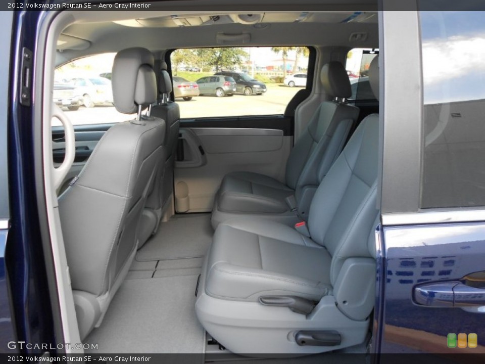 Aero Gray Interior Photo for the 2012 Volkswagen Routan SE #60776555