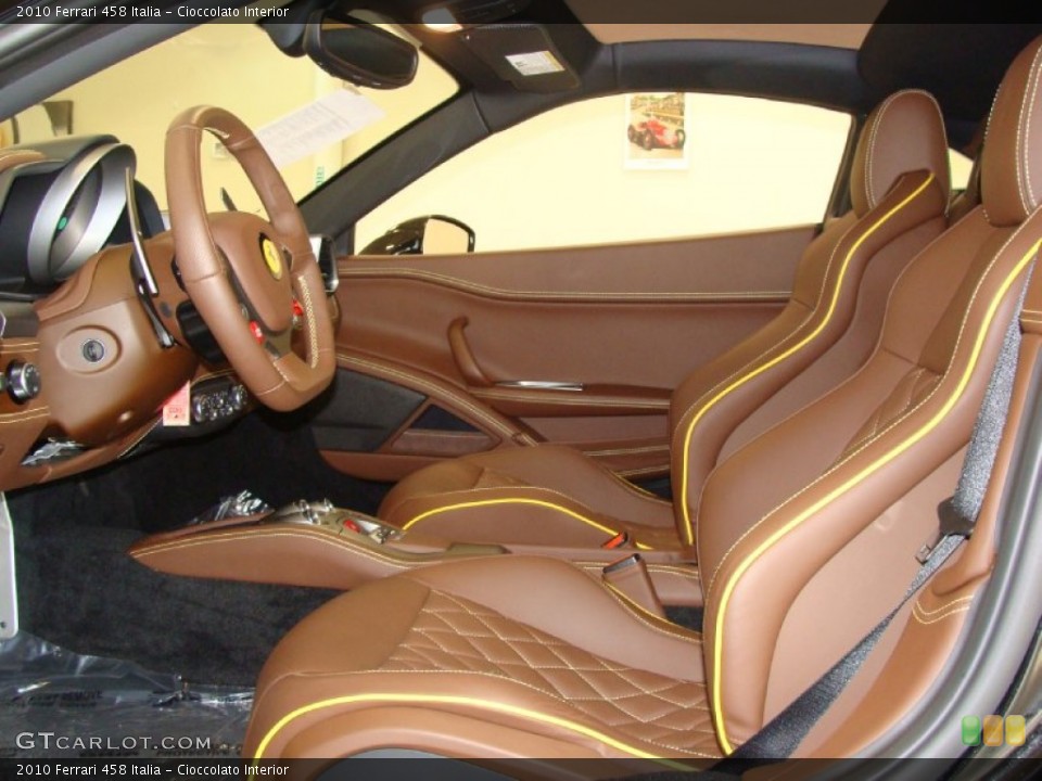 Cioccolato Interior Photo for the 2010 Ferrari 458 Italia #60779990