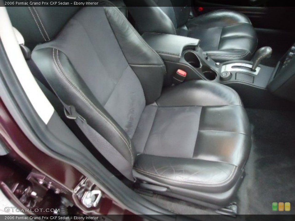 Ebony Interior Photo for the 2006 Pontiac Grand Prix GXP Sedan #60794600