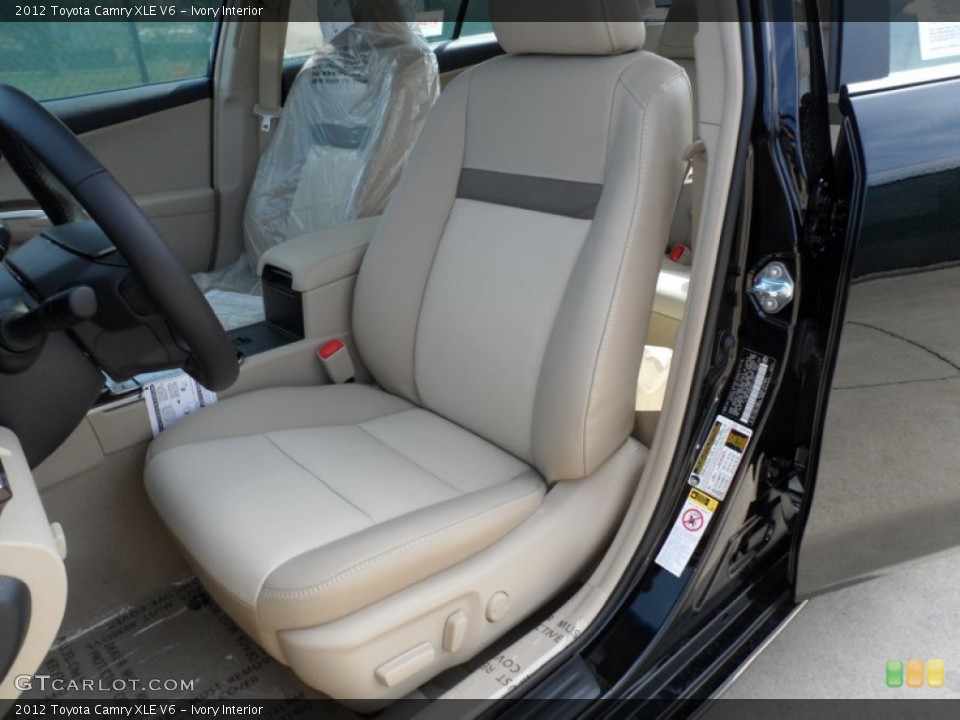 Ivory Interior Photo for the 2012 Toyota Camry XLE V6 #60800594
