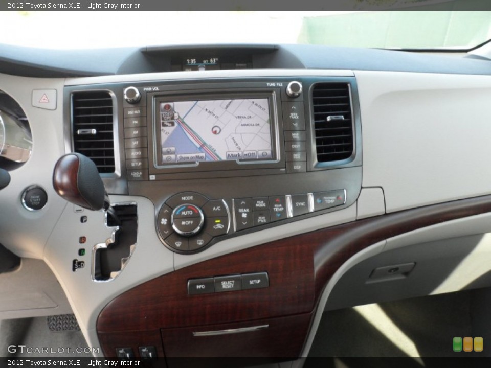 Light Gray Interior Controls for the 2012 Toyota Sienna XLE #60800729