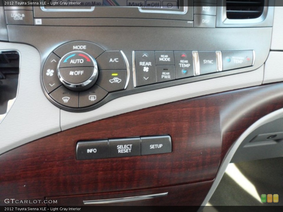 Light Gray Interior Controls for the 2012 Toyota Sienna XLE #60800738