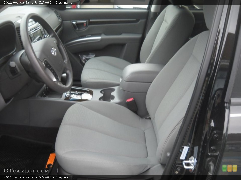 Gray Interior Photo for the 2011 Hyundai Santa Fe GLS AWD #60801566