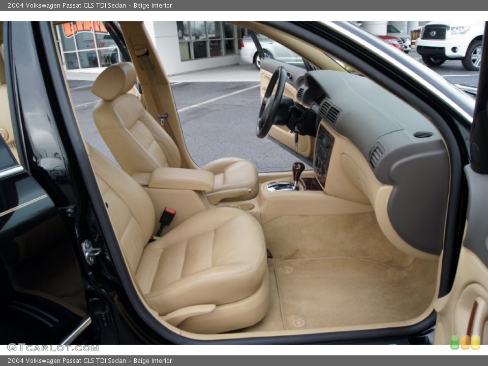Beige Interior Photo for the 2004 Volkswagen Passat GLS TDI Sedan #60803186