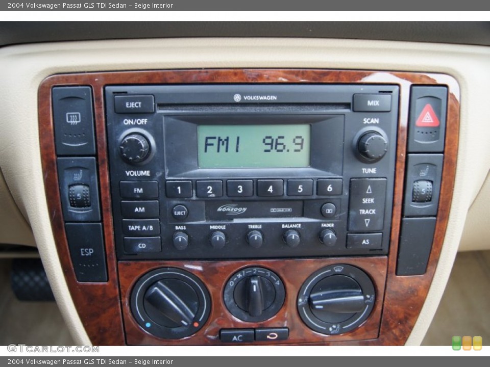 Beige Interior Controls for the 2004 Volkswagen Passat GLS TDI Sedan #60803228