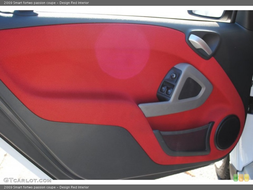Design Red Interior Door Panel for the 2009 Smart fortwo passion coupe #60808465
