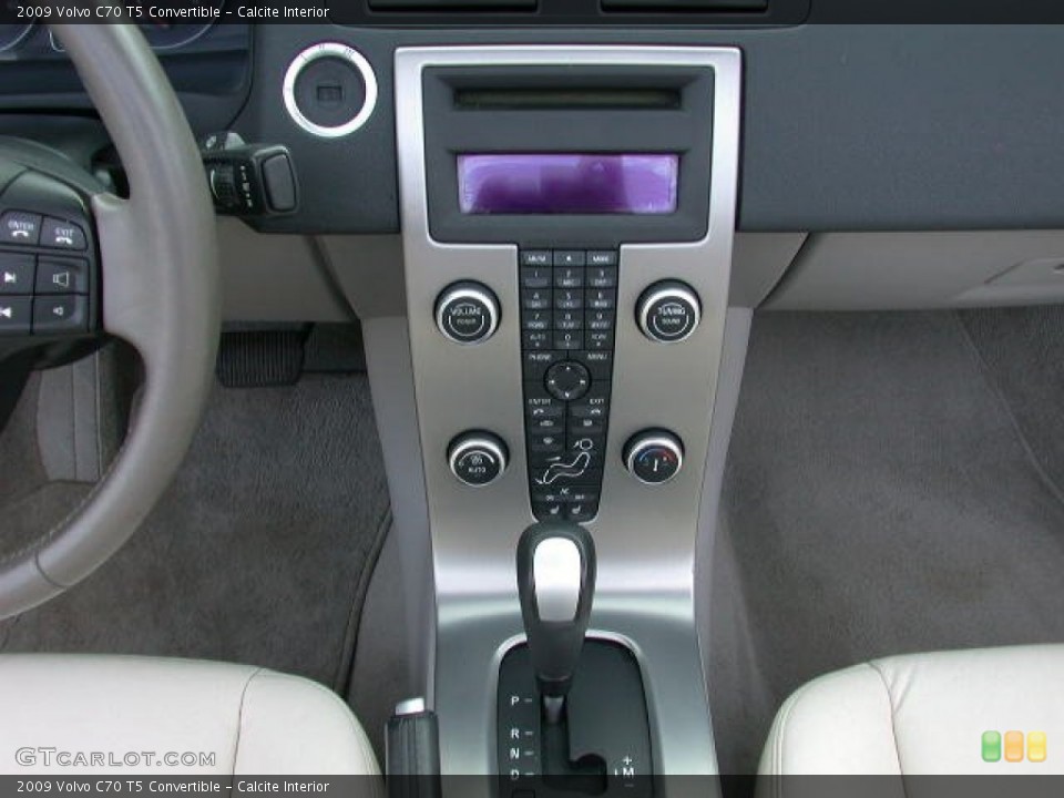 Calcite Interior Controls for the 2009 Volvo C70 T5 Convertible #60813900