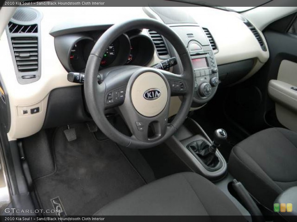 Sand/Black Houndstooth Cloth Interior Photo for the 2010 Kia Soul ! #60824329