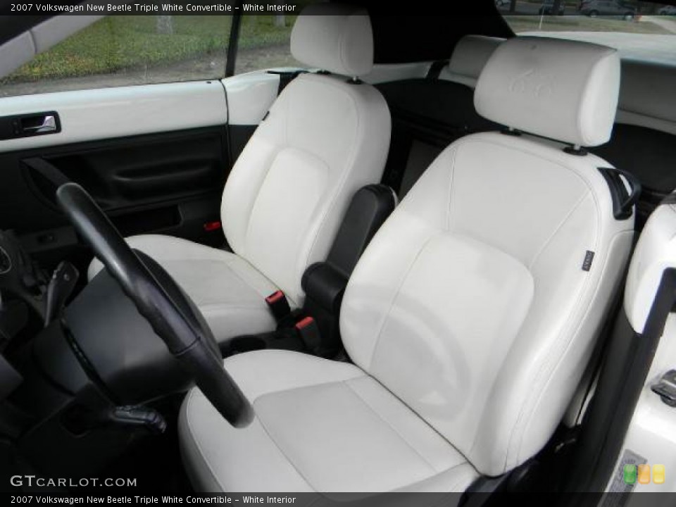 White Interior Front Seat for the 2007 Volkswagen New Beetle Triple White Convertible #60825023