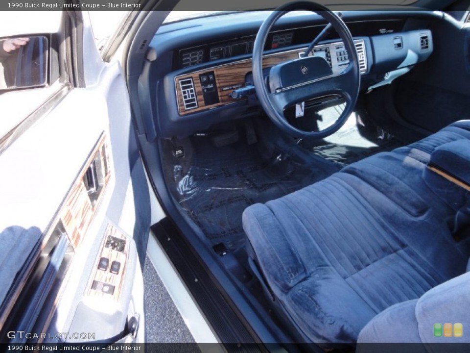 Blue Interior Photo for the 1990 Buick Regal Limited Coupe #60833559