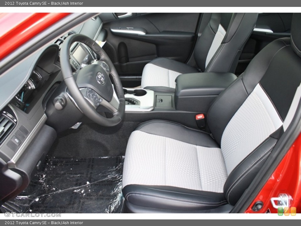 Black/Ash Interior Photo for the 2012 Toyota Camry SE #60835330
