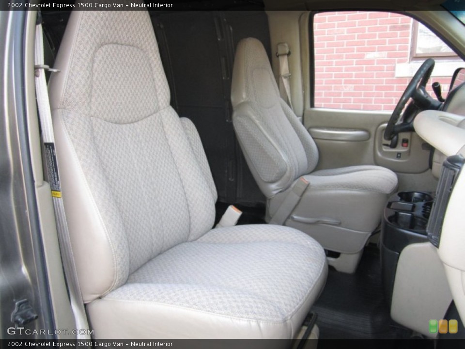 Neutral Interior Photo for the 2002 Chevrolet Express 1500 Cargo Van #60848085