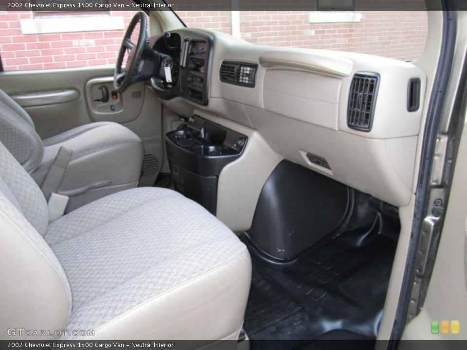 Neutral Interior Photo for the 2002 Chevrolet Express 1500 Cargo Van #60848094