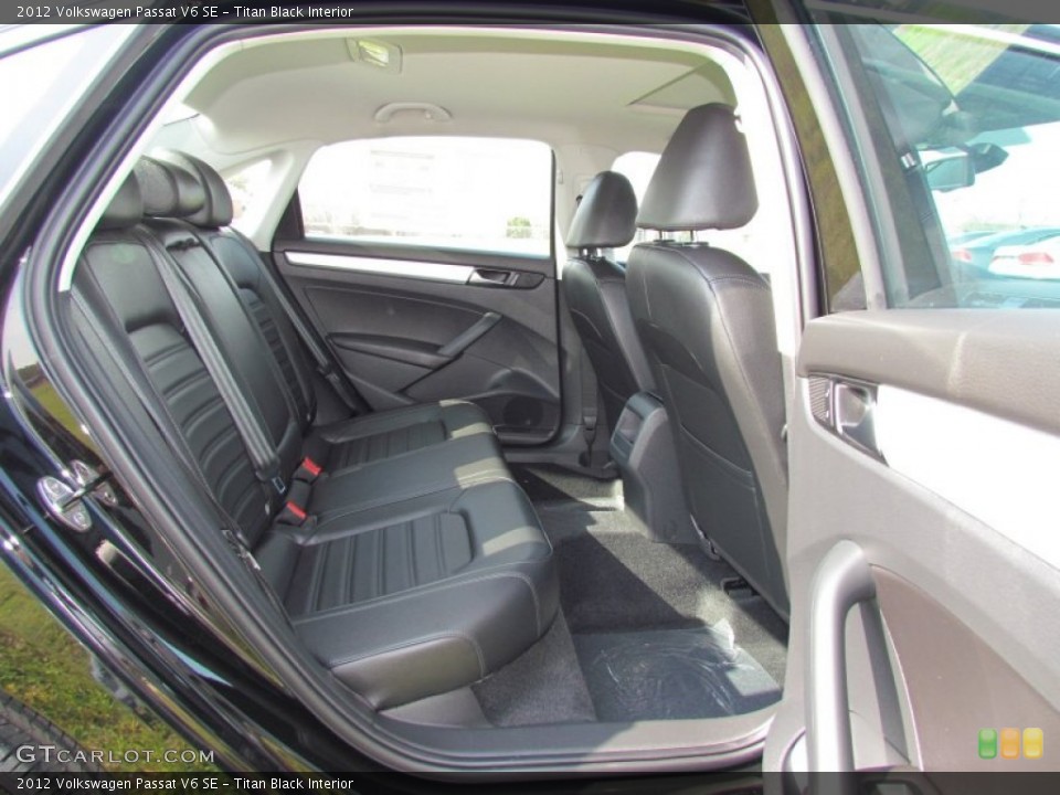 Titan Black Interior Photo for the 2012 Volkswagen Passat V6 SE #60848328