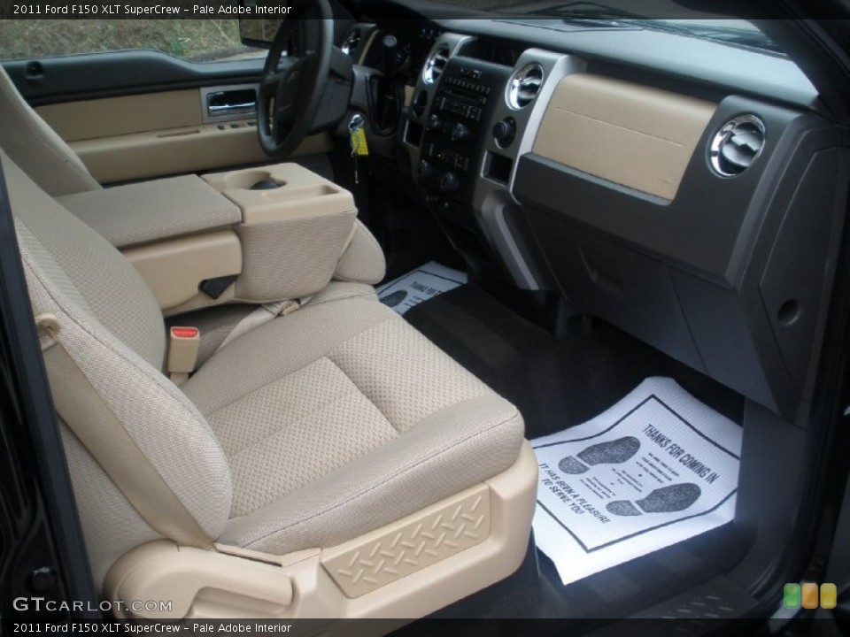 Pale Adobe Interior Photo for the 2011 Ford F150 XLT SuperCrew #60851874