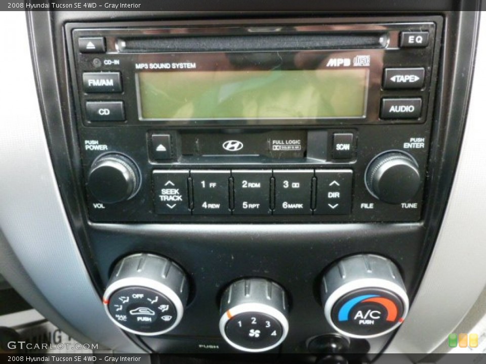 Gray Interior Controls for the 2008 Hyundai Tucson SE 4WD #60855819