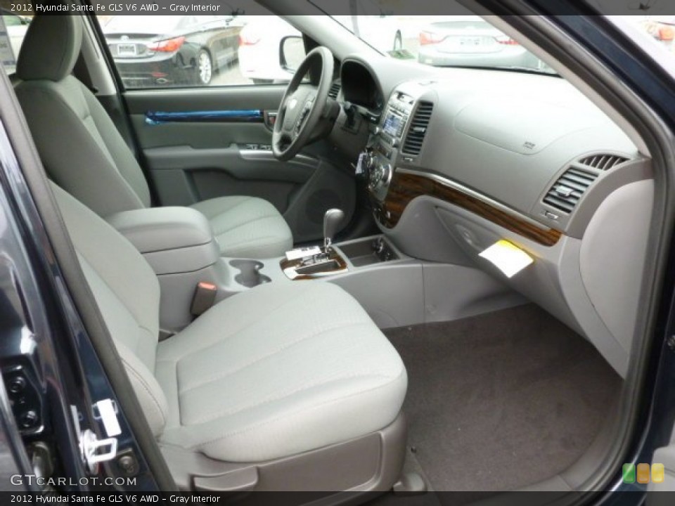 Gray Interior Photo for the 2012 Hyundai Santa Fe GLS V6 AWD #60855909