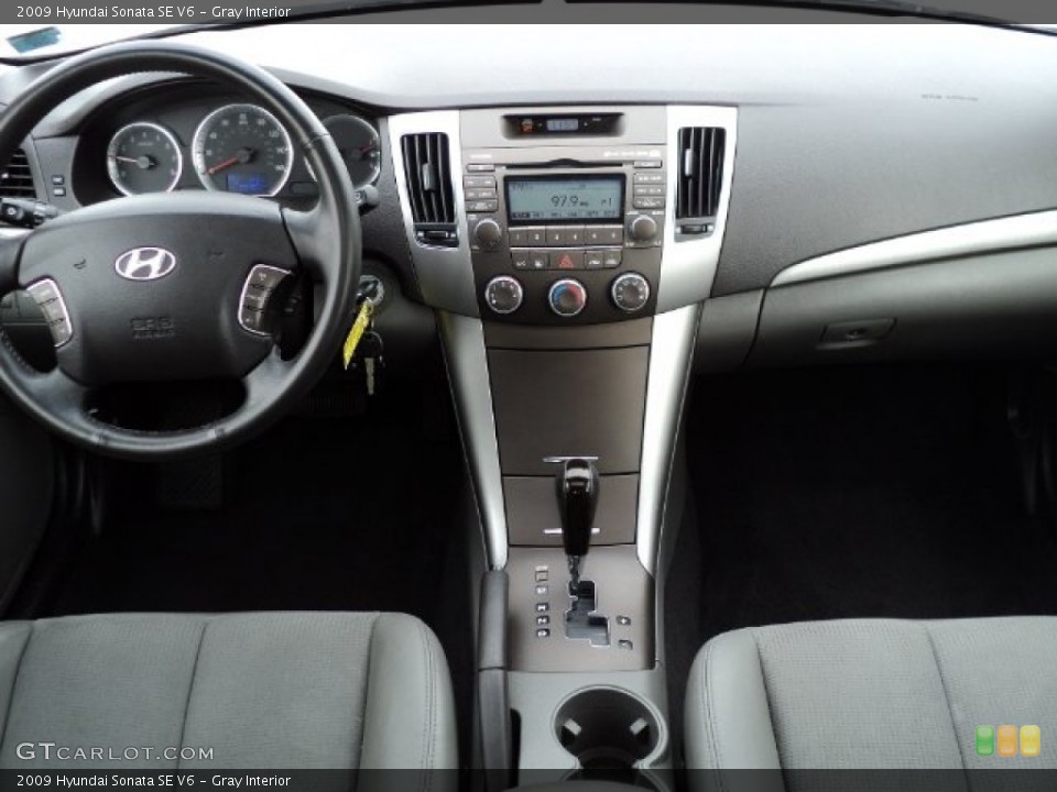 Gray Interior Dashboard for the 2009 Hyundai Sonata SE V6 #60871816