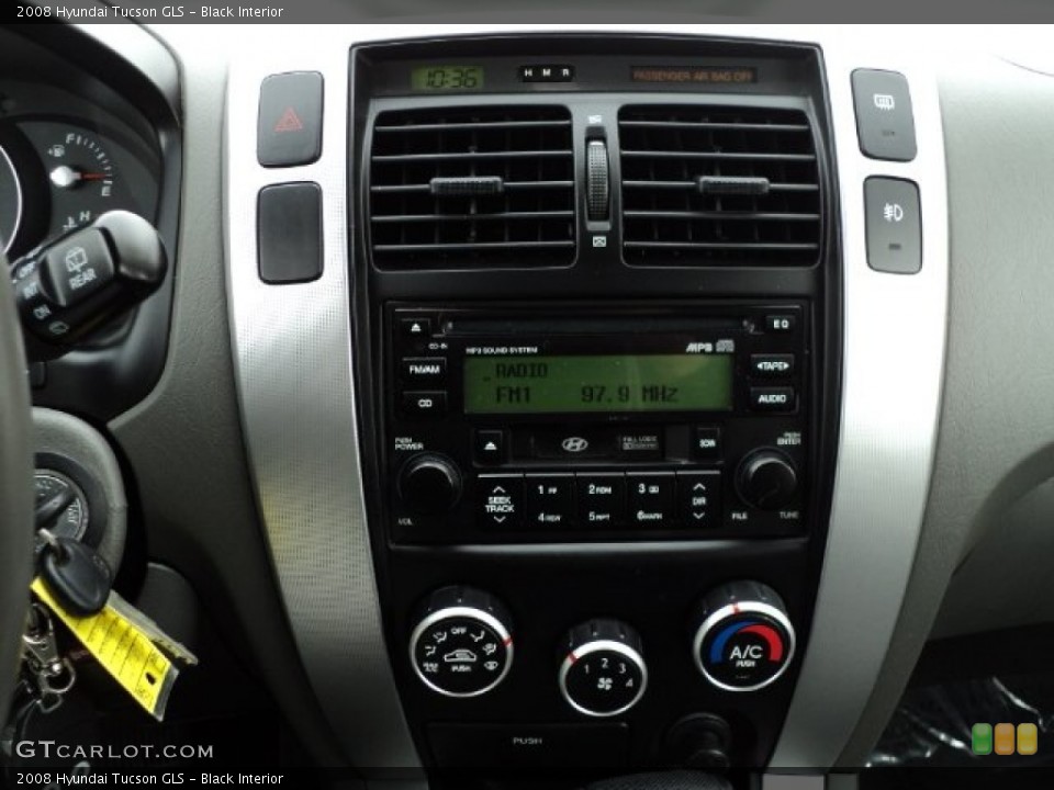 Black Interior Controls for the 2008 Hyundai Tucson GLS #60872202