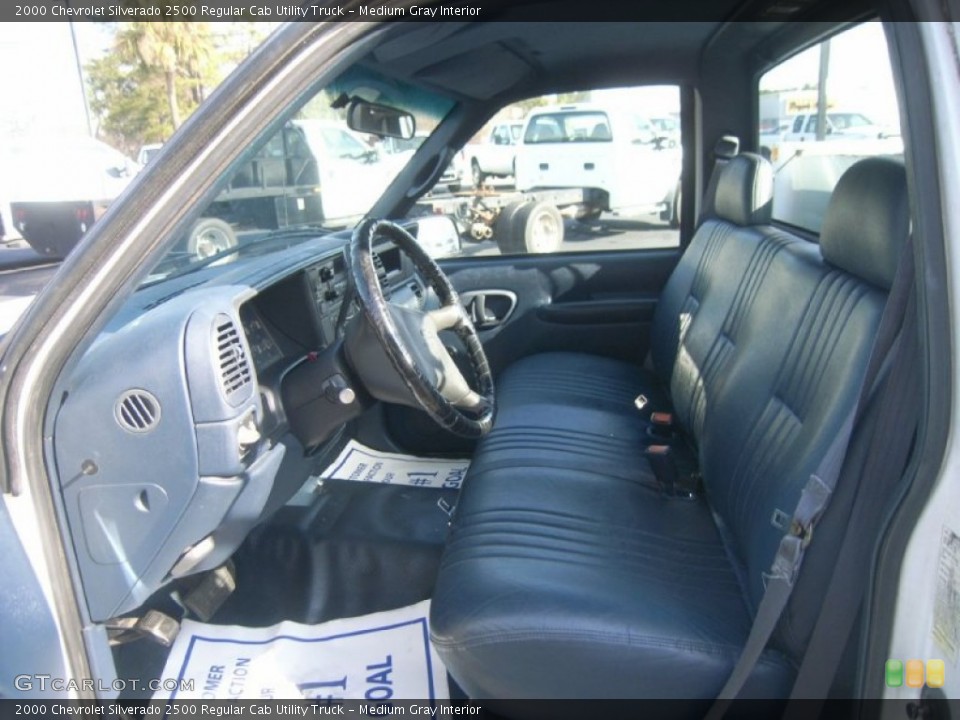 Medium Gray Interior Photo for the 2000 Chevrolet Silverado 2500 Regular Cab Utility Truck #60899128