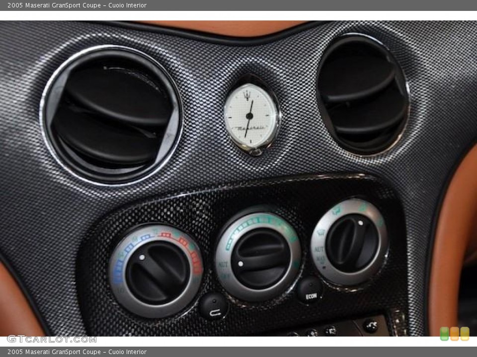 Cuoio Interior Controls for the 2005 Maserati GranSport Coupe #60927308