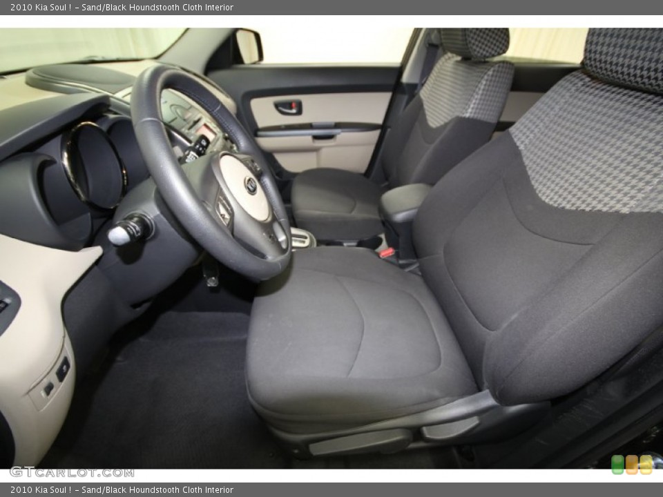 Sand/Black Houndstooth Cloth Interior Photo for the 2010 Kia Soul ! #60943074