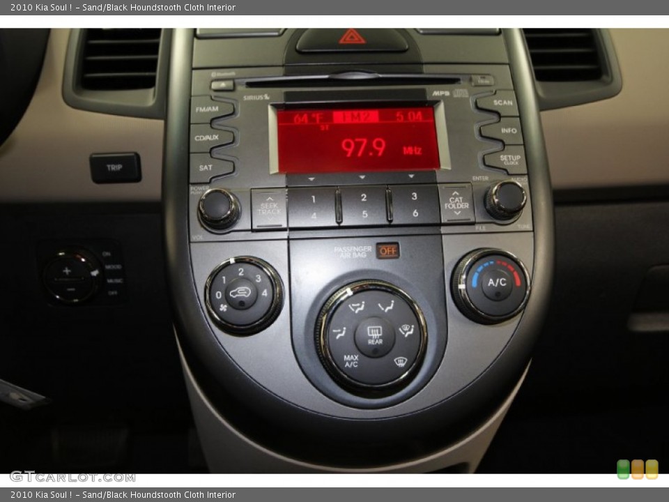 Sand/Black Houndstooth Cloth Interior Controls for the 2010 Kia Soul ! #60943245