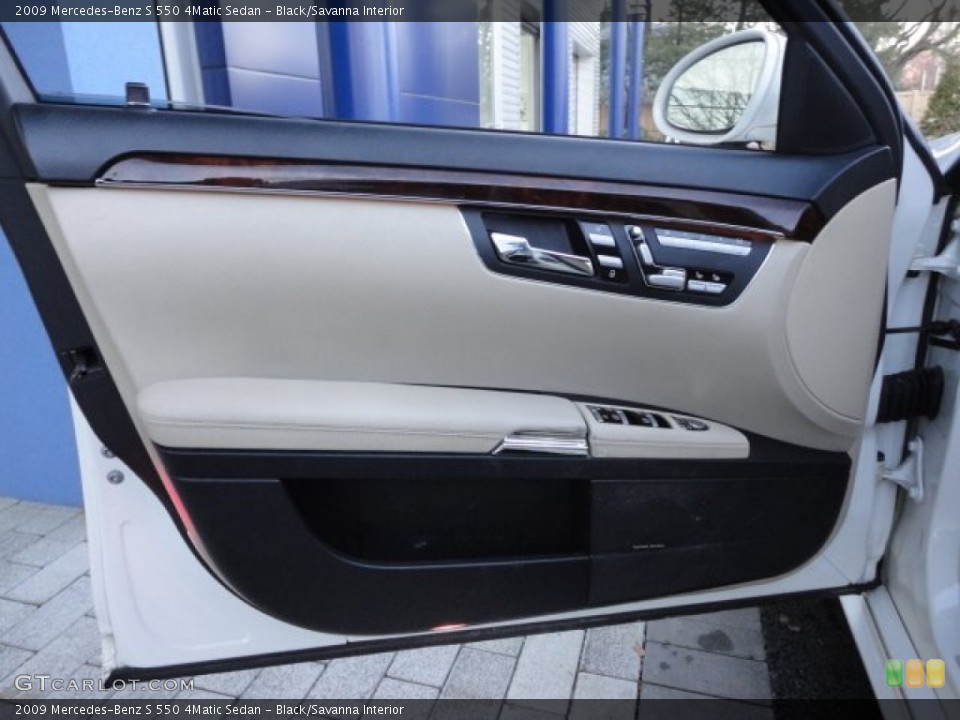 Black/Savanna Interior Door Panel for the 2009 Mercedes-Benz S 550 4Matic Sedan #60950955