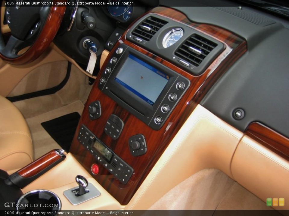 Beige Interior Controls for the 2006 Maserati Quattroporte  #60952395