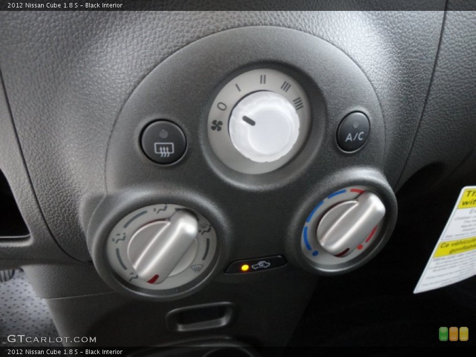 Black Interior Controls for the 2012 Nissan Cube 1.8 S #60953862