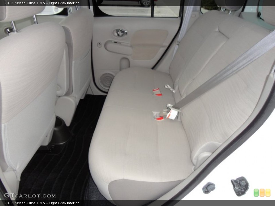 Light Gray Interior Photo for the 2012 Nissan Cube 1.8 S #60954396