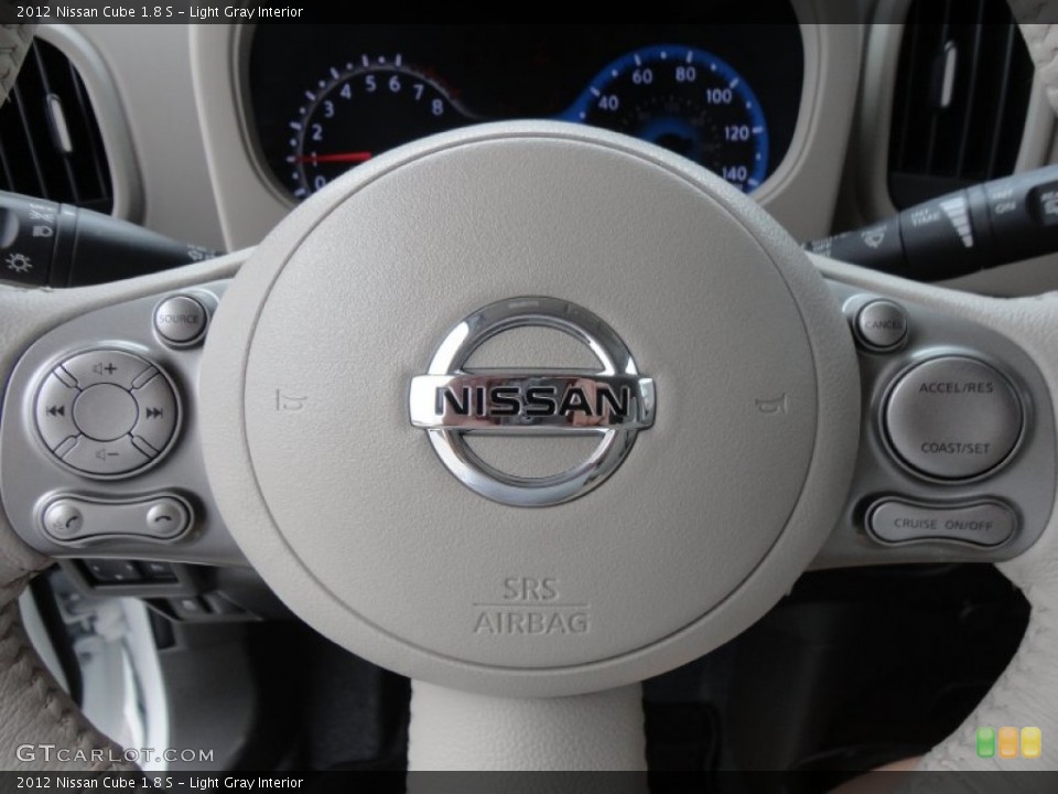 Light Gray Interior Steering Wheel for the 2012 Nissan Cube 1.8 S #60954537