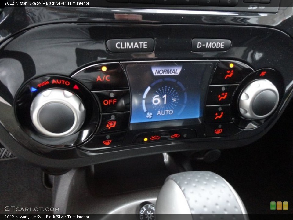 Black/Silver Trim Interior Controls for the 2012 Nissan Juke SV #60959040