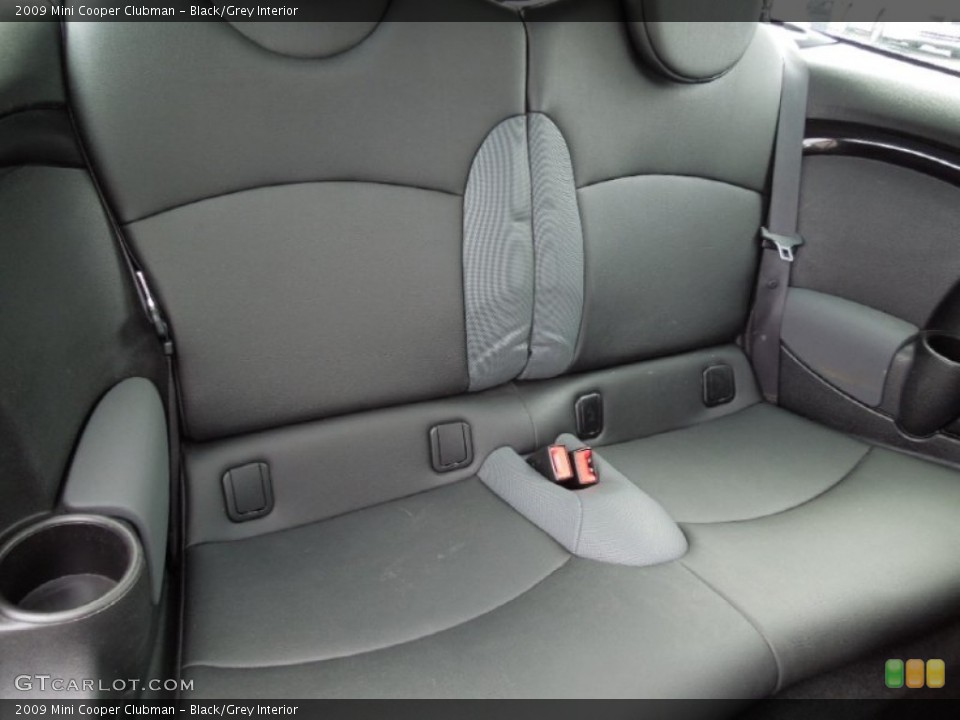 Black/Grey Interior Photo for the 2009 Mini Cooper Clubman #60978874