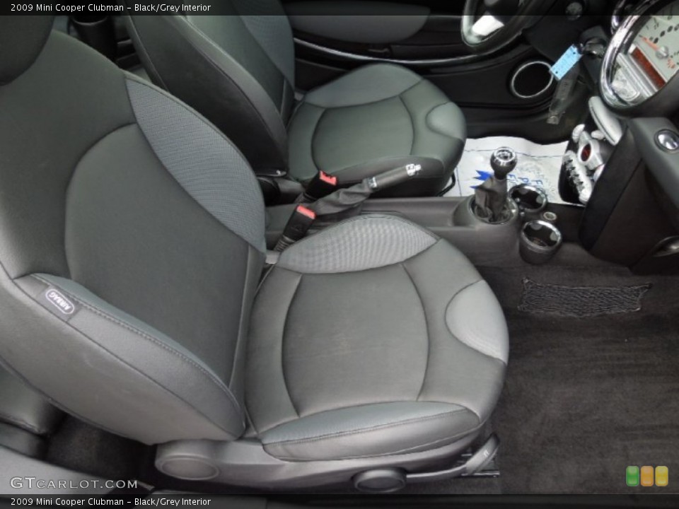 Black/Grey Interior Photo for the 2009 Mini Cooper Clubman #60978882
